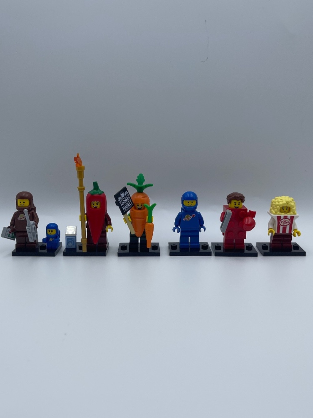 Lot of 6 LEGO Collectible Minifigures Complete CMF Space Chili Carrot Popcorn